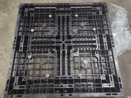 Plastic Pallets For Sale: CLEARANCED - Used 43x43x6 Black Plastic Pallets Export PP/PE Ohio In Ohio - image  2 Plastic Pallets For Sale: CLEARANCED - Used 43x43x6 Black Plastic Pallets Export PP/PE Ohio In Ohio - image  2