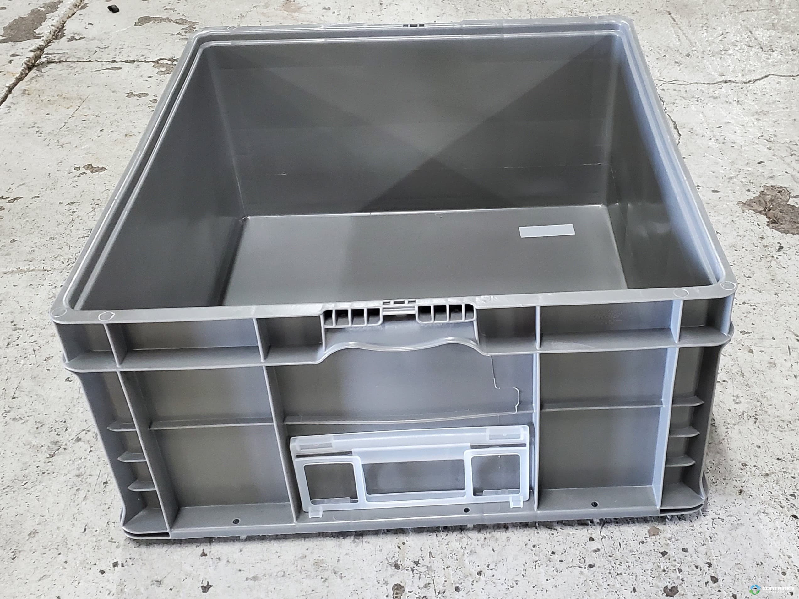 Stacking Totes For Sale: Like New Orbis Light Gray 24x22x11 Smooth Bottom Units Ohio In Ohio - image 2 Stacking Totes For Sale: Like New Orbis Light Gray 24x22x11 Smooth Bottom Units Ohio In Ohio - image 2