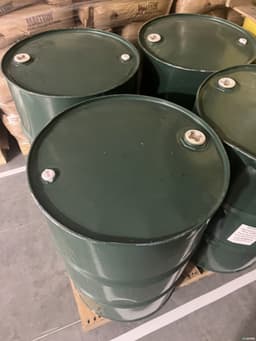Drums For Sale: Used 55 Gallon Food Grade Closed Head Steel Drums Sealed Tops w 2 bungs Minnesota In Minnesota - image 3 Drums For Sale: Used 55 Gallon Food Grade Closed Head Steel Drums Sealed Tops w 2 bungs Minnesota In Minnesota - image 3