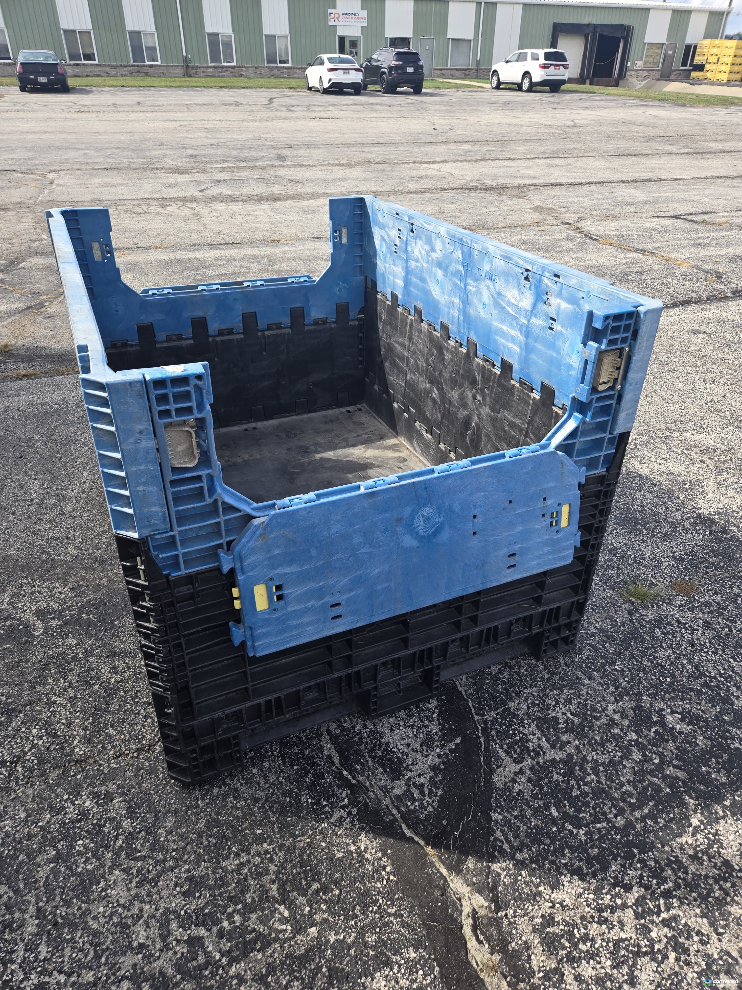 Pallet Containers For Sale: Refurbished 64x48x41 Bulk Containers 2 Drop Doors on 48" Sides Ohio In Ohio - image 3 Pallet Containers For Sale: Refurbished 64x48x41 Bulk Containers 2 Drop Doors on 48" Sides Ohio In Ohio - image 3