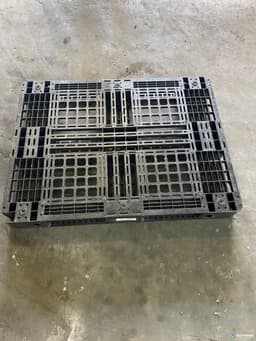 Plastic Pallets For Sale: Used Rackable 44x33 Plastic Pallet Texas In Texas - image 3 Plastic Pallets For Sale: Used Rackable 44x33 Plastic Pallet Texas In Texas - image 3