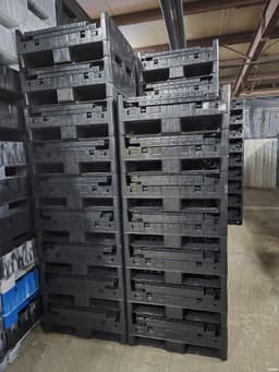 Pallet Containers For Sale: New Monoflo 30x32x34 Collapsible Bulk Containers with 2 Drop Doors Ohio In Ohio - image 3 Pallet Containers For Sale: New Monoflo 30x32x34 Collapsible Bulk Containers with 2 Drop Doors Ohio In Ohio - image 3