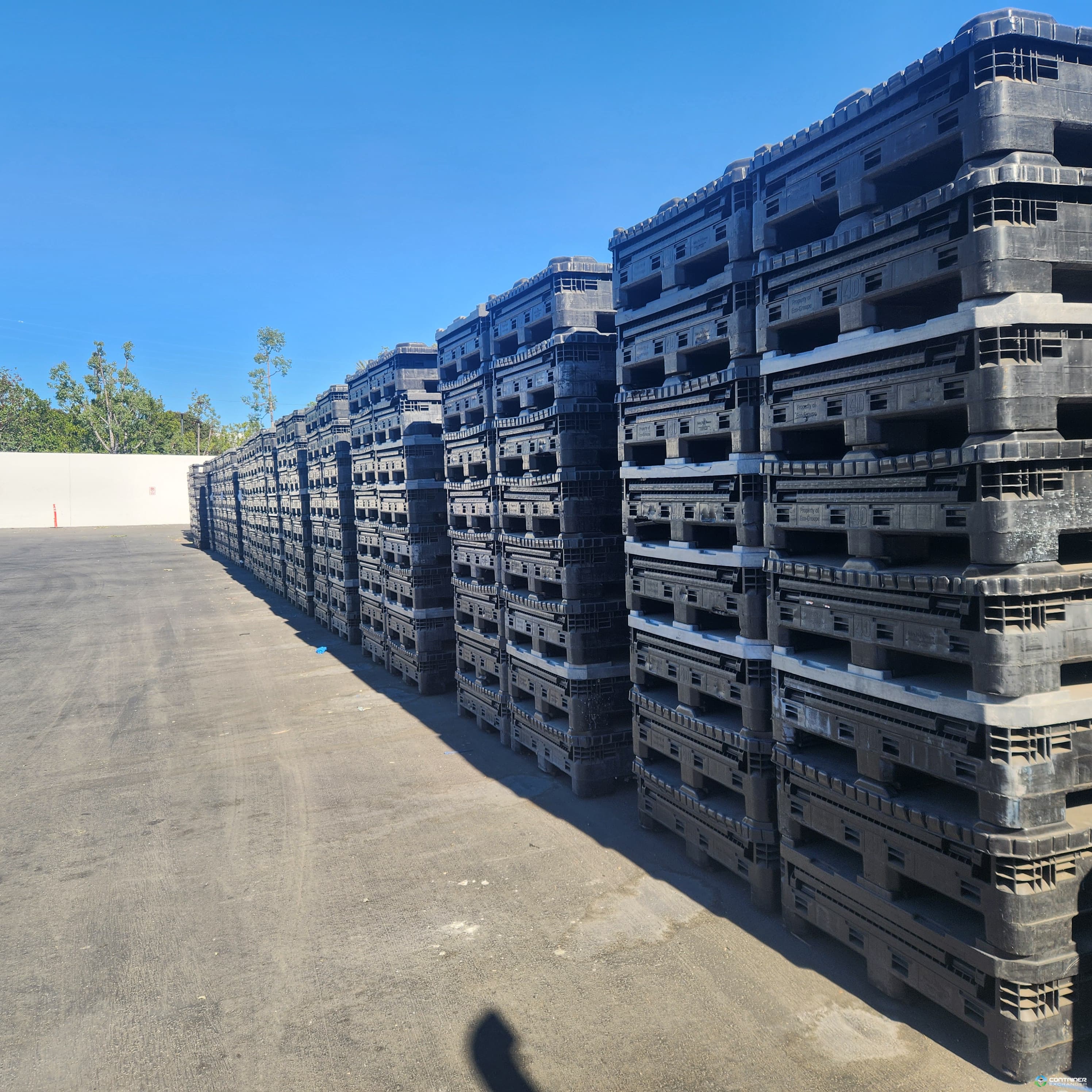 Pallet Containers For Sale: Used 40X48X46 Collapsible Plastic Container No Drop Doors California In California - image 3 Pallet Containers For Sale: Used 40X48X46 Collapsible Plastic Container No Drop Doors California In California - image 3