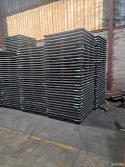 Plastic Pallets For Sale: Used 45x45x5 HPPE Nestable Plastic Pallets Ontario In Ontario - image 1 Plastic Pallets For Sale: Used 45x45x5 HPPE Nestable Plastic Pallets Ontario In Ontario - image 1