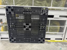 Plastic Pallets For Sale: Used 43.3x4.3x5.9 R11H Grade B Black Plastic Pallets Alabama In Alabama - image  2 Plastic Pallets For Sale: Used 43.3x4.3x5.9 R11H Grade B Black Plastic Pallets Alabama In Alabama - image  2