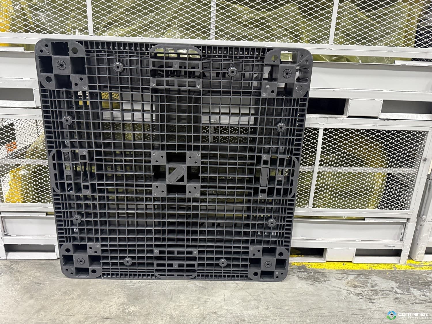 Plastic Pallets For Sale: Used 43.3x4.3x5.9 R11 Grade B Plastic Pallets Alabama In Alabama - image  2 Plastic Pallets For Sale: Used 43.3x4.3x5.9 R11 Grade B Plastic Pallets Alabama In Alabama - image  2