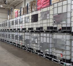 IBC Totes For Sale: 275 Gallon Fully Reconditioned Refurbished Triple Washed IBC Totes - Non-Food Grade Ontario and BC In Ontario - image 2 IBC Totes For Sale: 275 Gallon Fully Reconditioned Refurbished Triple Washed IBC Totes - Non-Food Grade Ontario and BC In Ontario - image 2