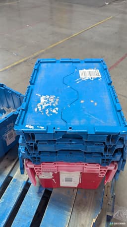 Stack & Nest Totes For Sale: Used 11x14x20.5 Handheld Totes Washington In Washington - image  2 Stack & Nest Totes For Sale: Used 11x14x20.5 Handheld Totes Washington In Washington - image  2