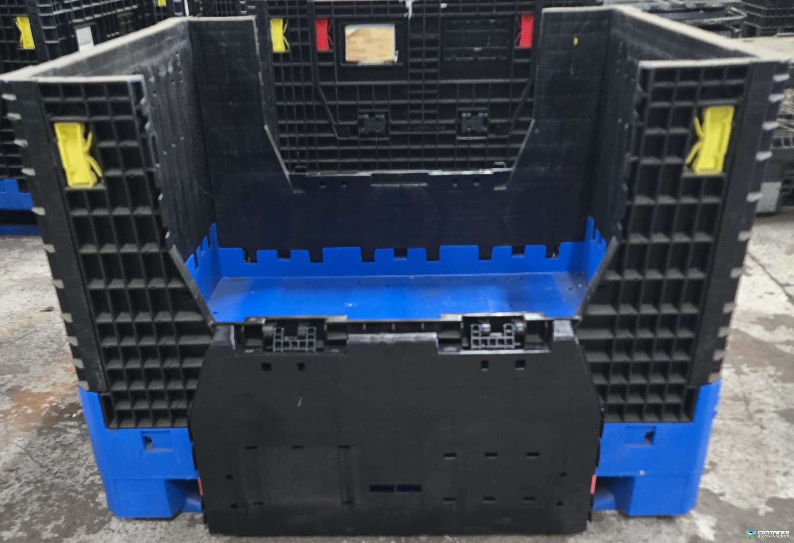 Pallet Containers For Sale: Refurbished 45x48x42 Blue Base Black Door Monoflo's (2) Drop Doors Ohio In Ohio - image  2 Pallet Containers For Sale: Refurbished 45x48x42 Blue Base Black Door Monoflo's (2) Drop Doors Ohio In Ohio - image  2