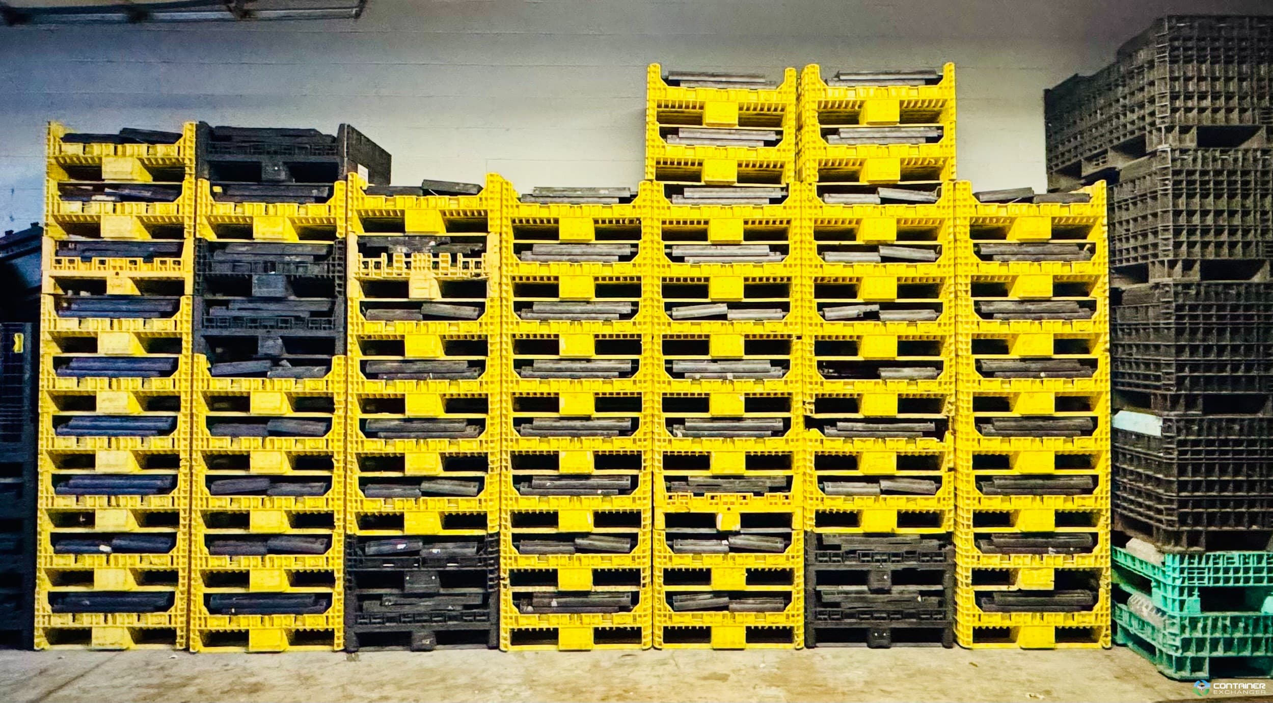 Pallet Containers For Sale: Used 30x32x25 Collapsible Bulk Containers w/ Drop Doors – Ontario In Ontario - image  4 Pallet Containers For Sale: Used 30x32x25 Collapsible Bulk Containers w/ Drop Doors – Ontario In Ontario - image  4