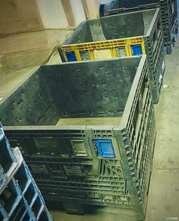 Pallet Containers For Sale: Used 30x32x25 Collapsible Bulk Containers w/ Drop Doors – Ontario In Ontario - image  3 Pallet Containers For Sale: Used 30x32x25 Collapsible Bulk Containers w/ Drop Doors – Ontario In Ontario - image  3