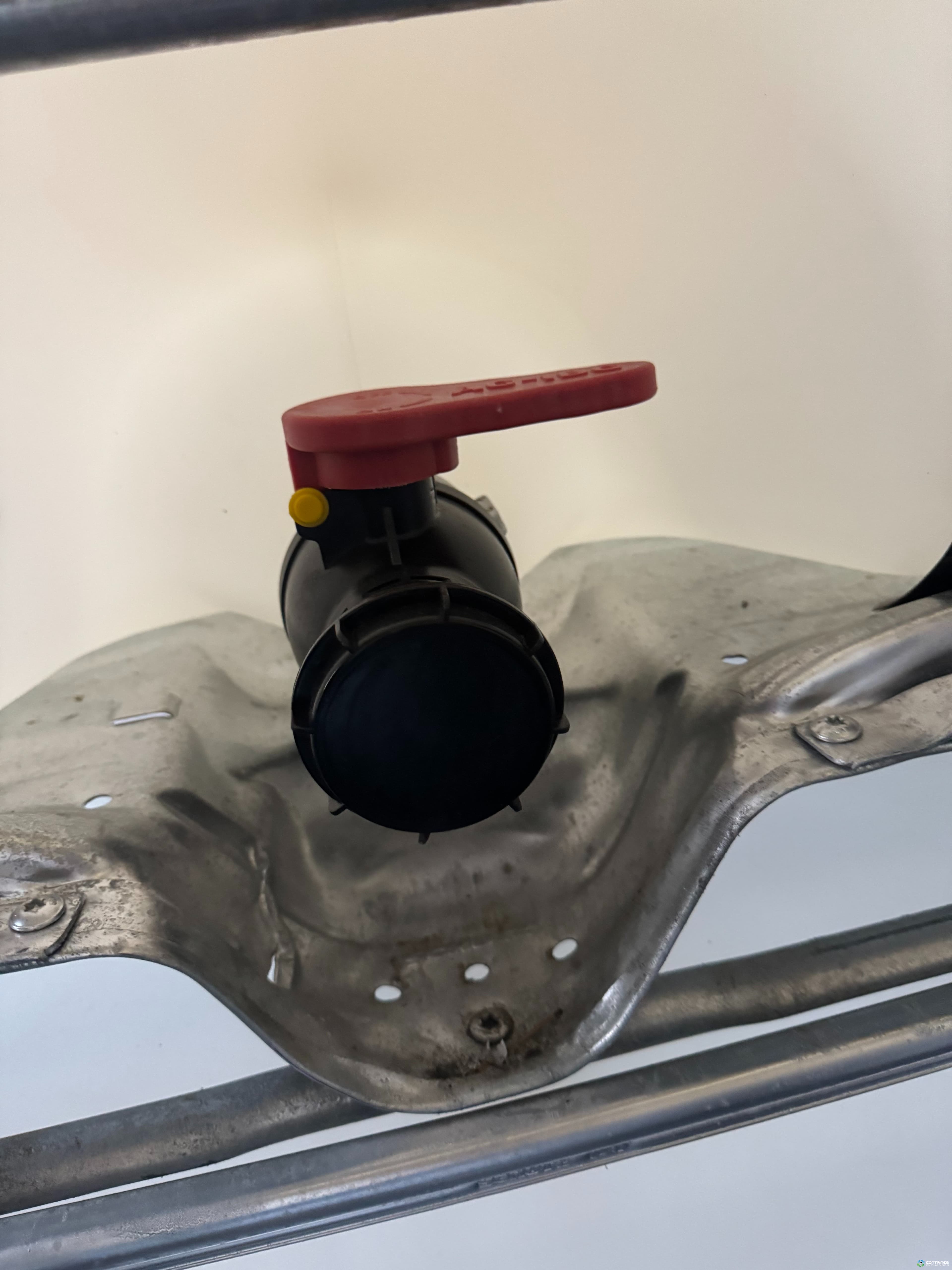 IBC Totes For Sale: New 275 Gallon IBC Totes with Reconditioned Cages Alabama In Alabama - image 4 IBC Totes For Sale: New 275 Gallon IBC Totes with Reconditioned Cages Alabama In Alabama - image 4