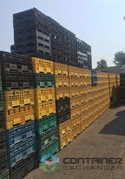 Pallet Containers For Sale: Used 30x32x34 Collapsible Bulk Containers with Drop Doors Mixed Colors In Ohio - image  1 Pallet Containers For Sale: Used 30x32x34 Collapsible Bulk Containers with Drop Doors Mixed Colors In Ohio - image  1