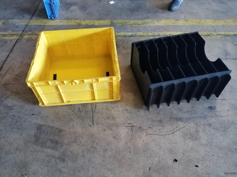 Stacking Totes For Sale: Used 23x22x10 Hard Plastic totes w/ removable inserts In Texas - image 1 Stacking Totes For Sale: Used 23x22x10 Hard Plastic totes w/ removable inserts In Texas - image 1