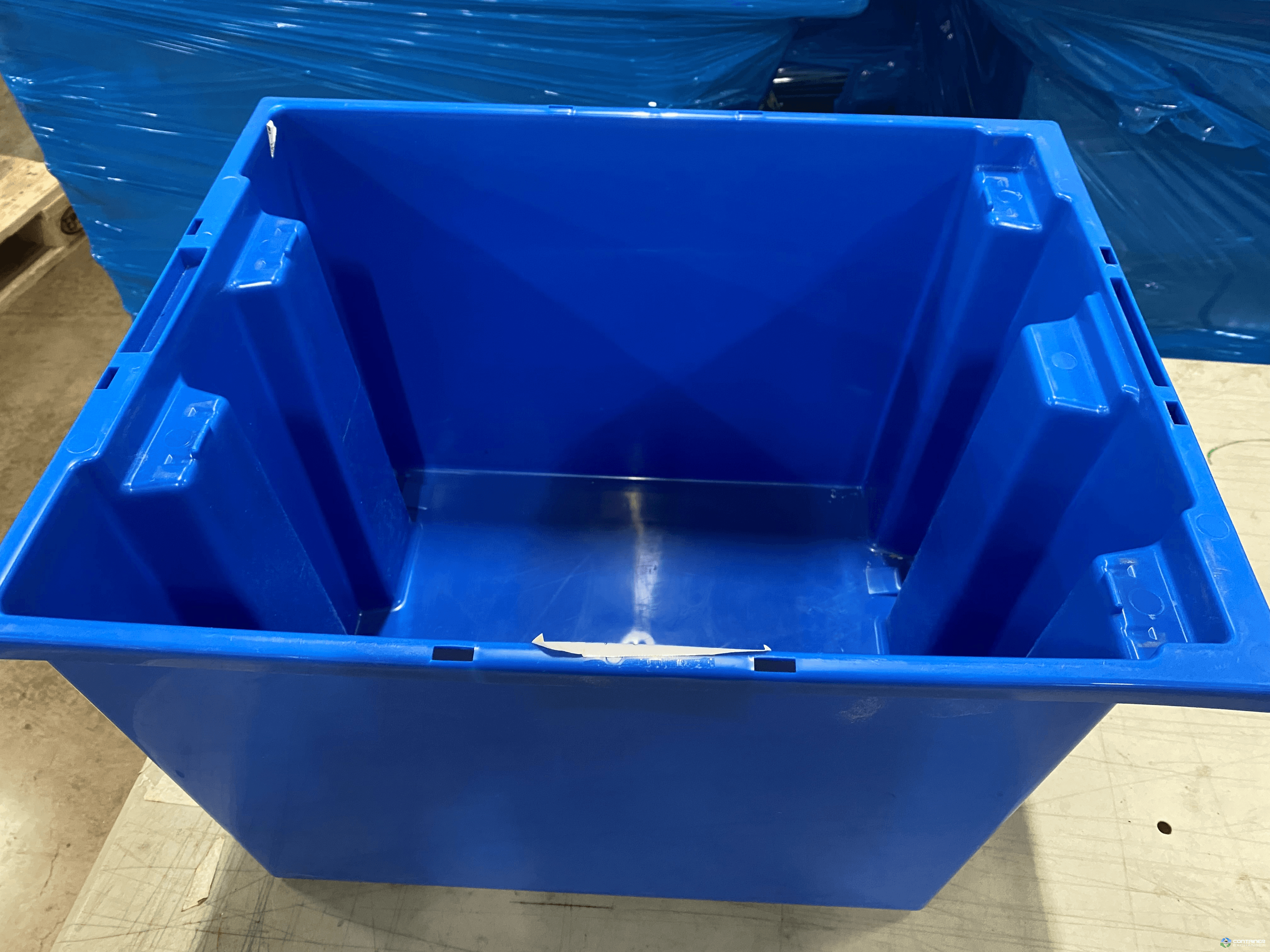 Stacking Totes For Sale: Used 19.5" x 15.5" x 13" Quantum Stack and Nest Tote- Blue In - image 1 Stacking Totes For Sale: Used 19.5" x 15.5" x 13" Quantum Stack and Nest Tote- Blue In - image 1