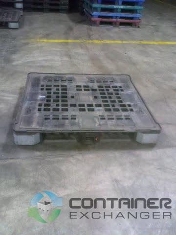 Plastic Pallets For Sale: Used 48x45 Plastic Pallets Pallets In Ohio - image 1