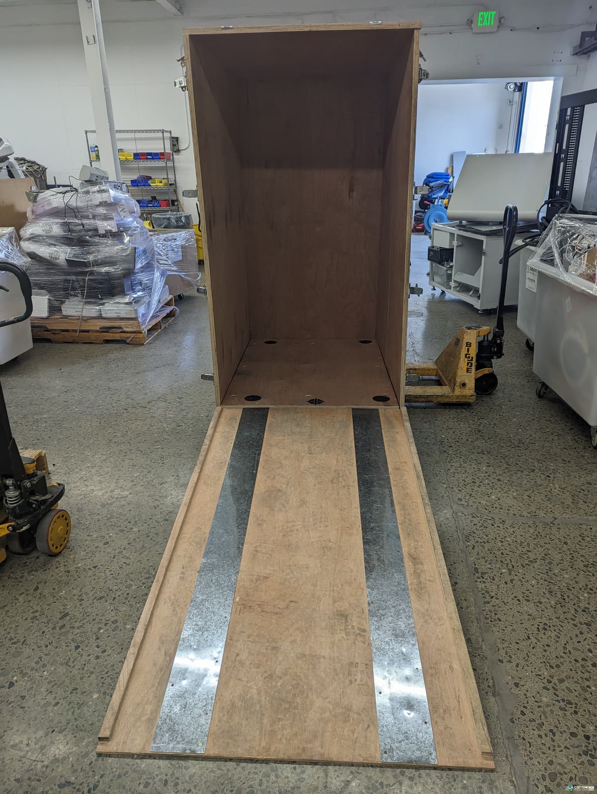 Crate Ramp Rack Used 66x40x71 Heavy Duty Wood Shipping Crate With Ramps California ...