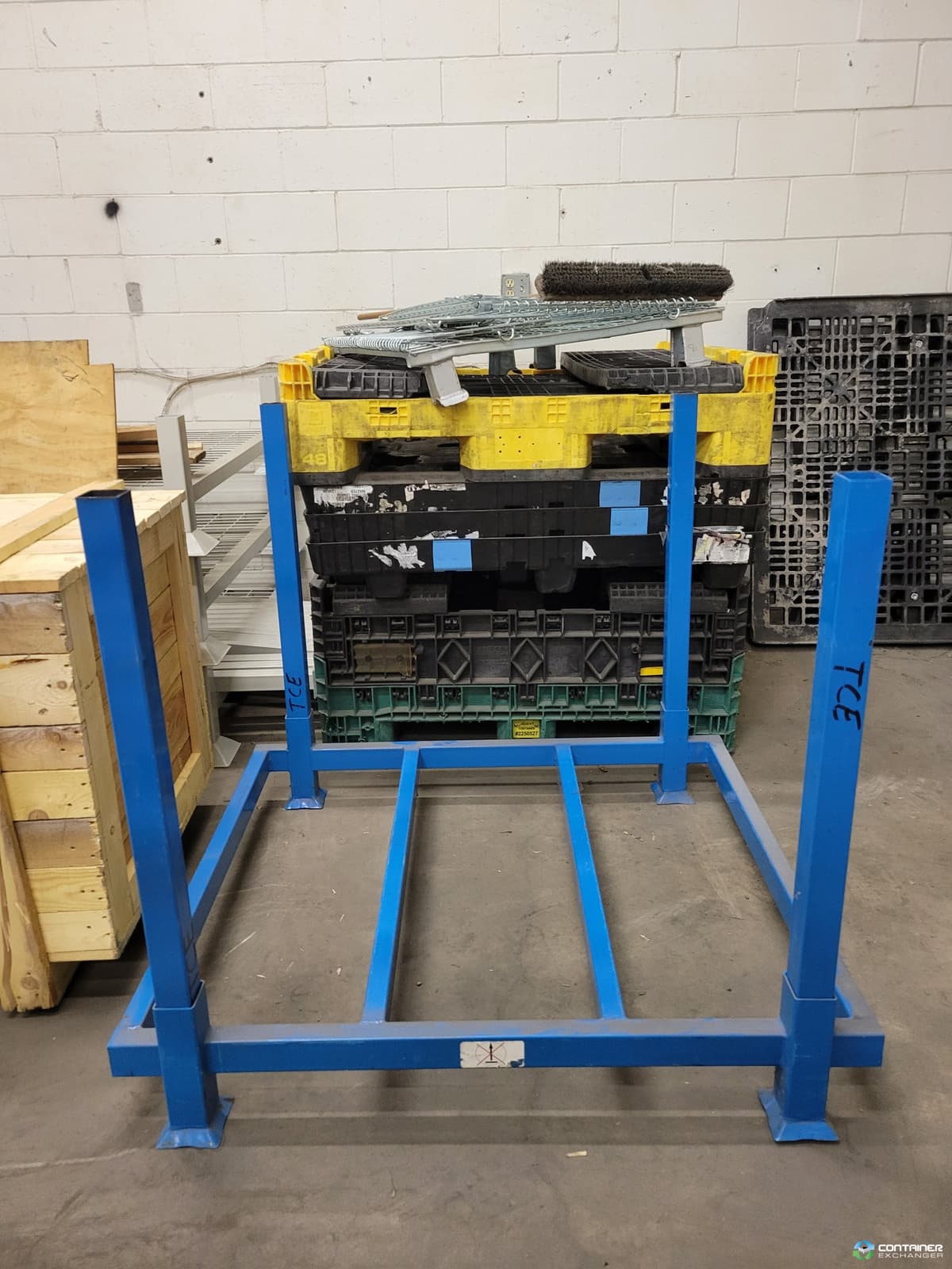 USED 48x41x41 HIGH STACKING RACKS QUEBEC In Quebec | Container Exchanger