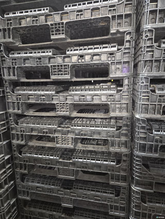 Refurbished Orbis 40x48x29 Collapsible Bulk Containers with 2 Drop ...